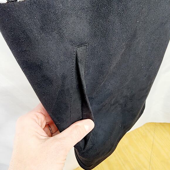 Chico's Black & White Faux Suede Geometric Print Vest with Front Pockets Size XL - Picture 10 of 14